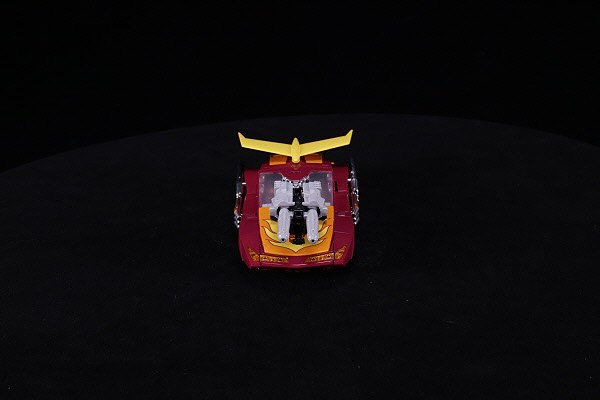 MP 40 Masterpiece Targetmaster Hot Rod High Res Official Images 18 (18 of 24)